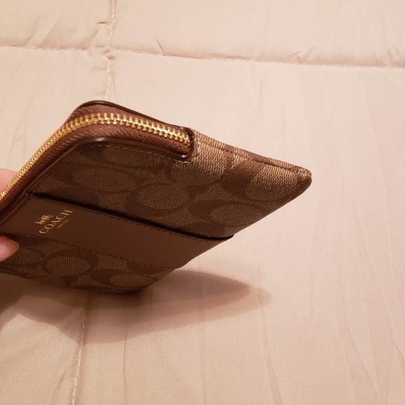 Coach Corner Zip Wristlet Signature Color Khaki/Saddle 2 - Picture 6 of 10
